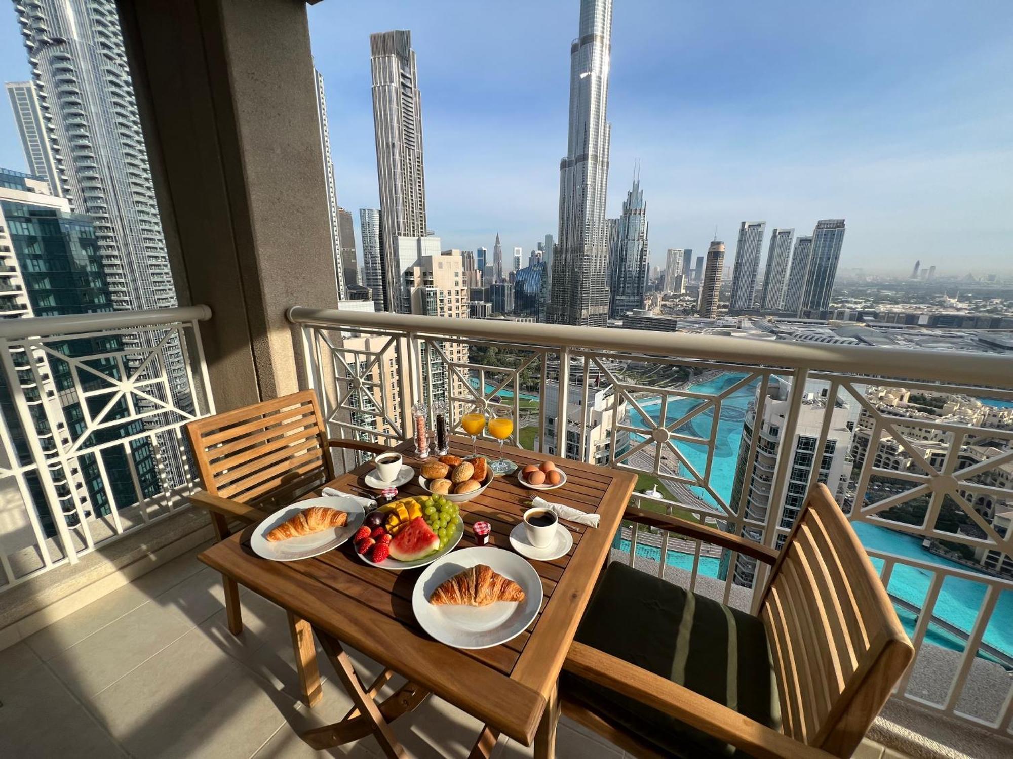 Prestige Living 2Br With Full Burj Khalifa And Fountain View By Auberge Dubaj Kültér fotó