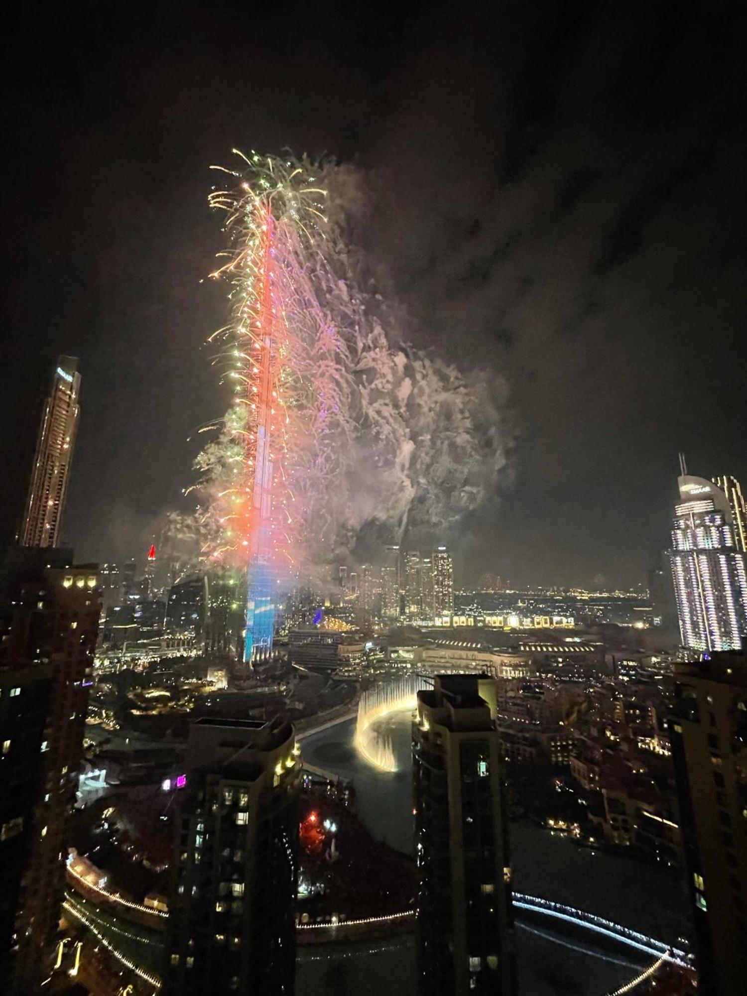 Prestige Living 2Br With Full Burj Khalifa And Fountain View By Auberge Dubaj Kültér fotó